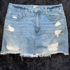 LAST CHANCE Forever 21 ripped denim skirt